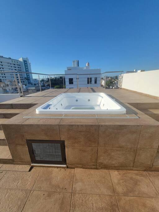 2Br-3Ba Condo Block From Beach W Rooftop Jacuzzi Mazatlán Εξωτερικό φωτογραφία