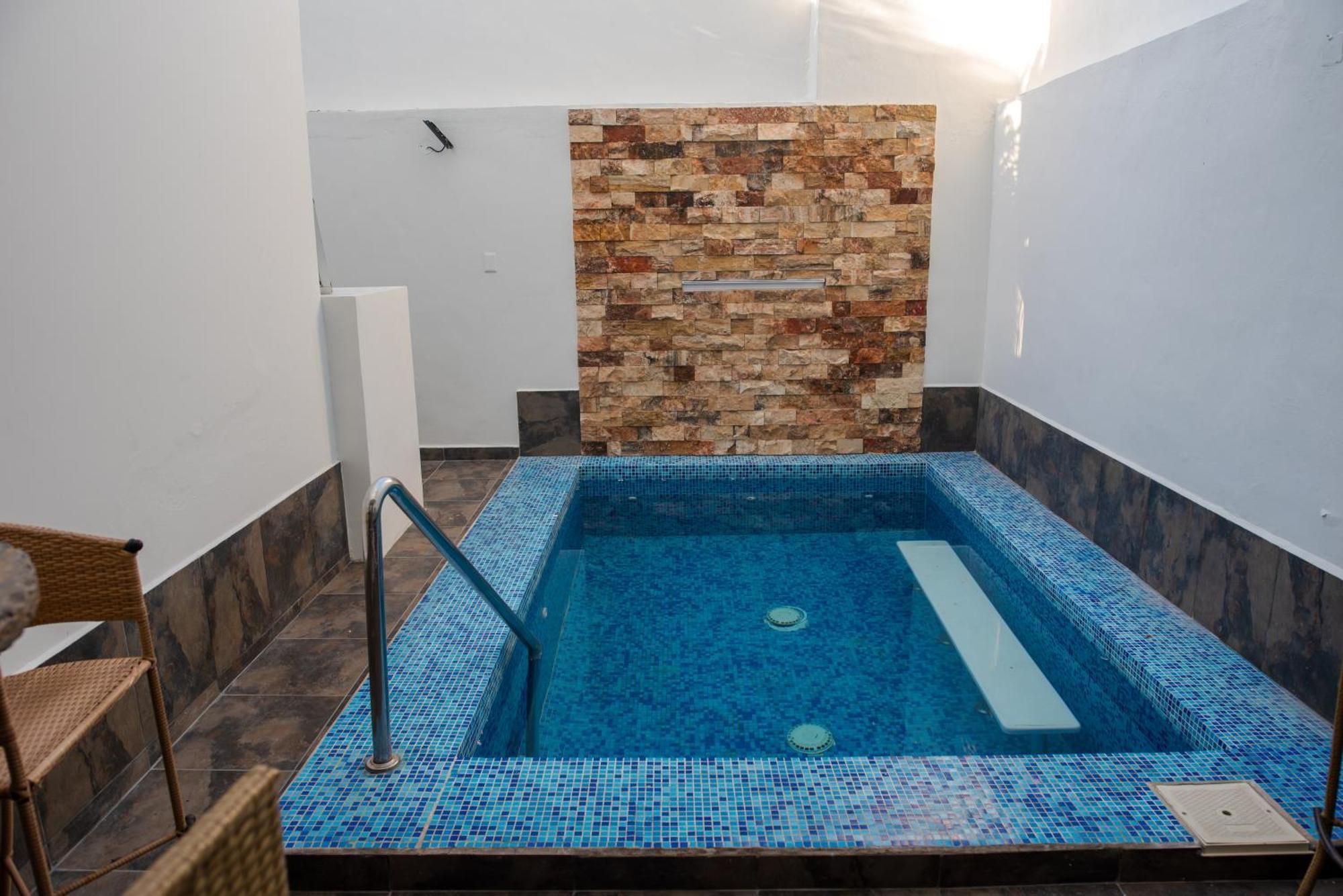 2Br-3Ba Condo Block From Beach W Rooftop Jacuzzi Mazatlán Εξωτερικό φωτογραφία